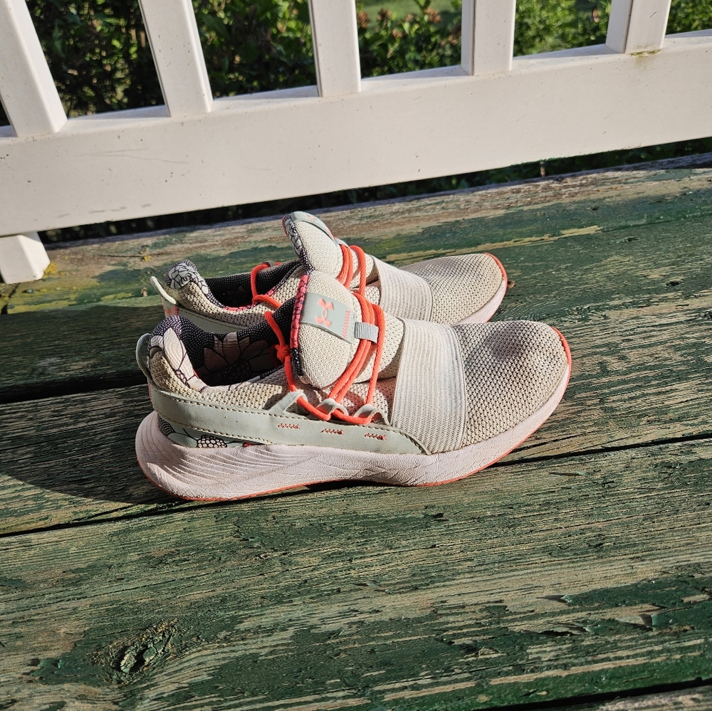 Under Amor - image 2